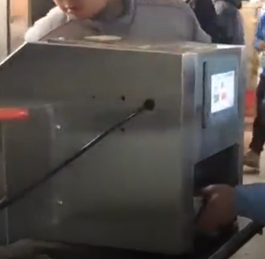 上超智能打菜機，精準高效省人力